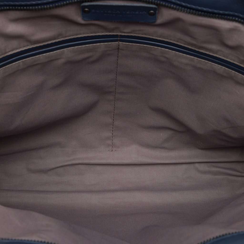Bottega Veneta Nappa Intrecciato Business Bag Blue Leather Very good - Model View