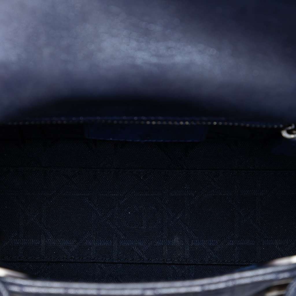 Dior Mini Iridescent Lambskin Cannage Lady Dior Blue Leather Very good condition - Model View