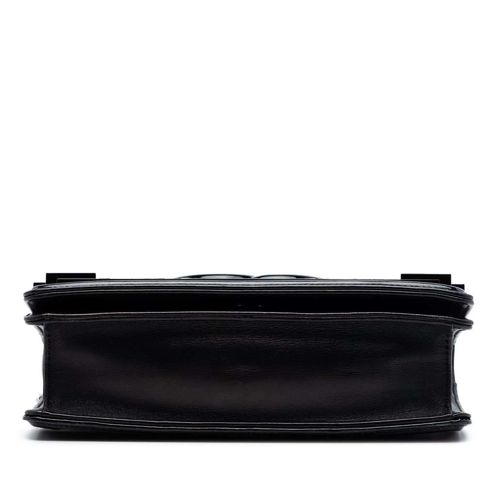 Chanel Patent and Acrylic Crystal Embellished Boy Brick Horizontal Flap Black Leather Very good condition - Inside View