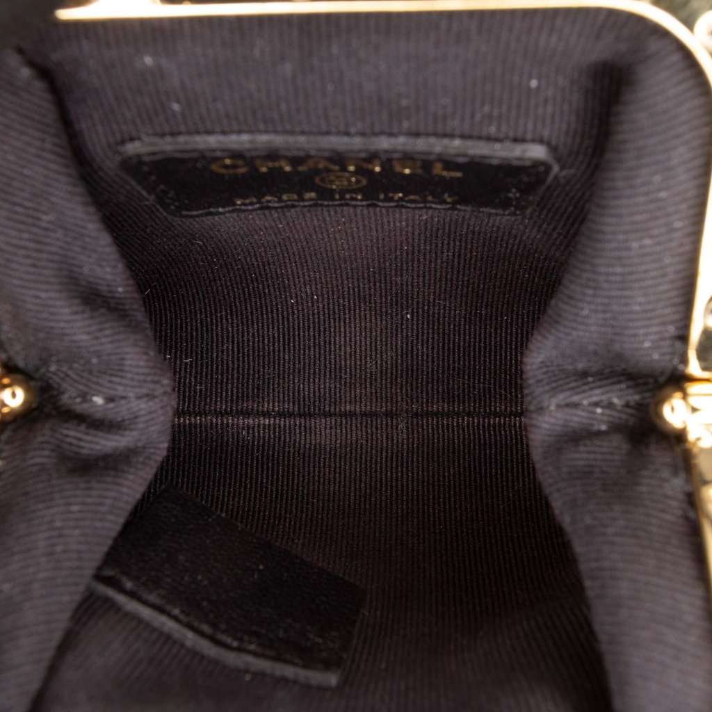 Chanel CC Quilted Lambskin Kiss Lock Clutch with Chain Black Leather Very good - Model View