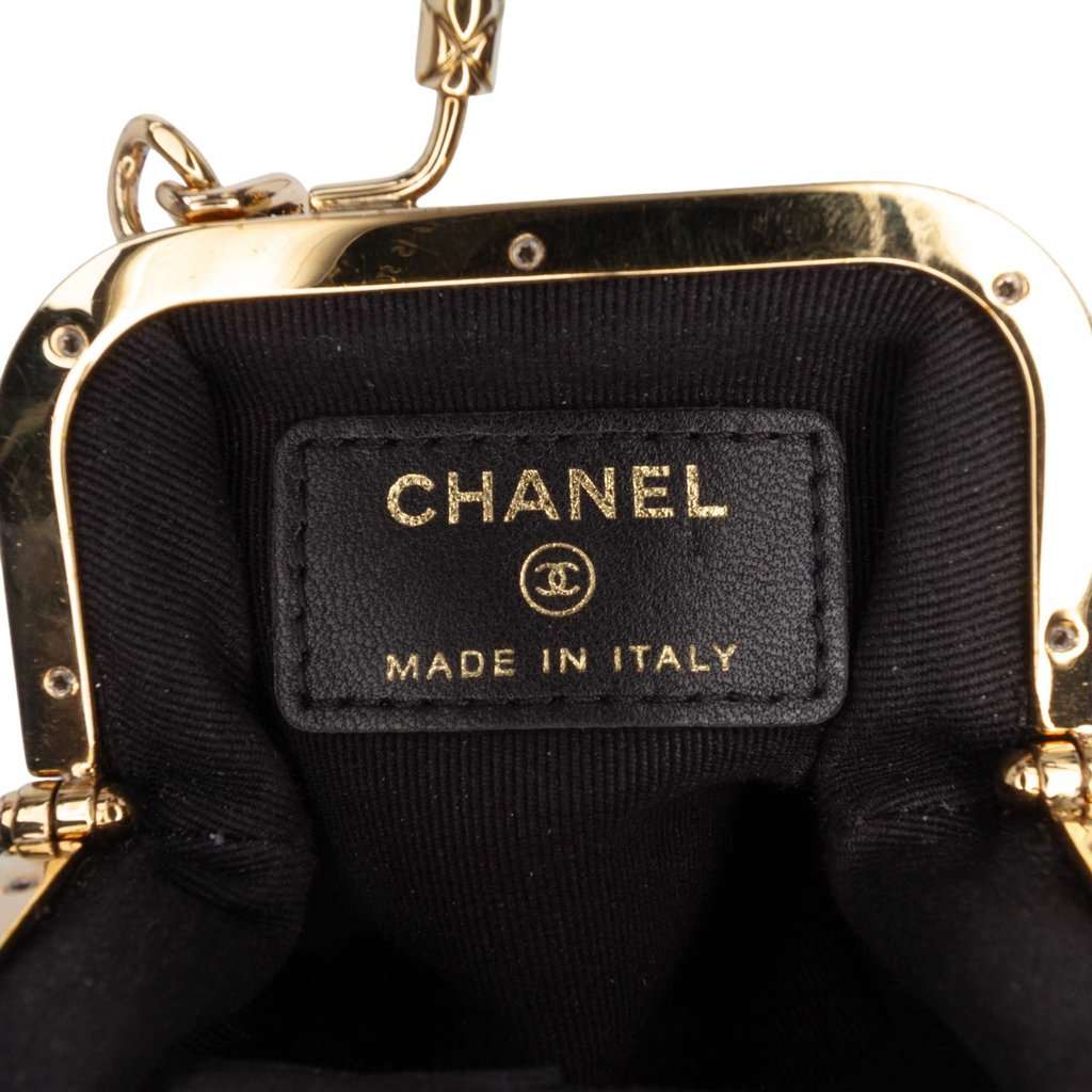 Chanel CC Quilted Lambskin Kiss Lock Clutch with Chain Black Leather Very good - Box View