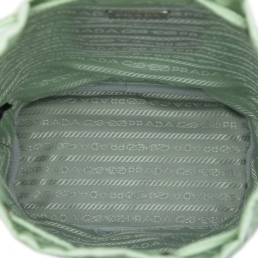 Prada Re Nylon Drawstring Pouch Green Very good condition - Model View