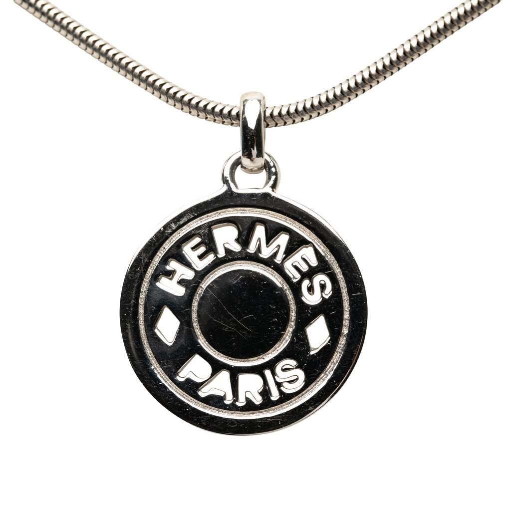 Hermès Palladium Plated Clou de Selle Pendant Necklace Silver Metal Very good condition - Front View