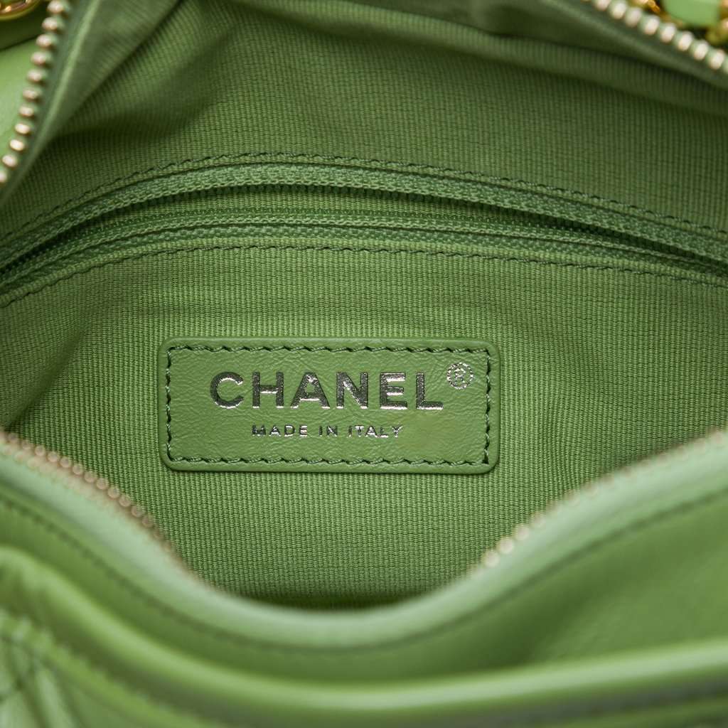 Chanel Small Aged Calfskin Gabrielle Crossbody Green Leather Very good condition - Box View