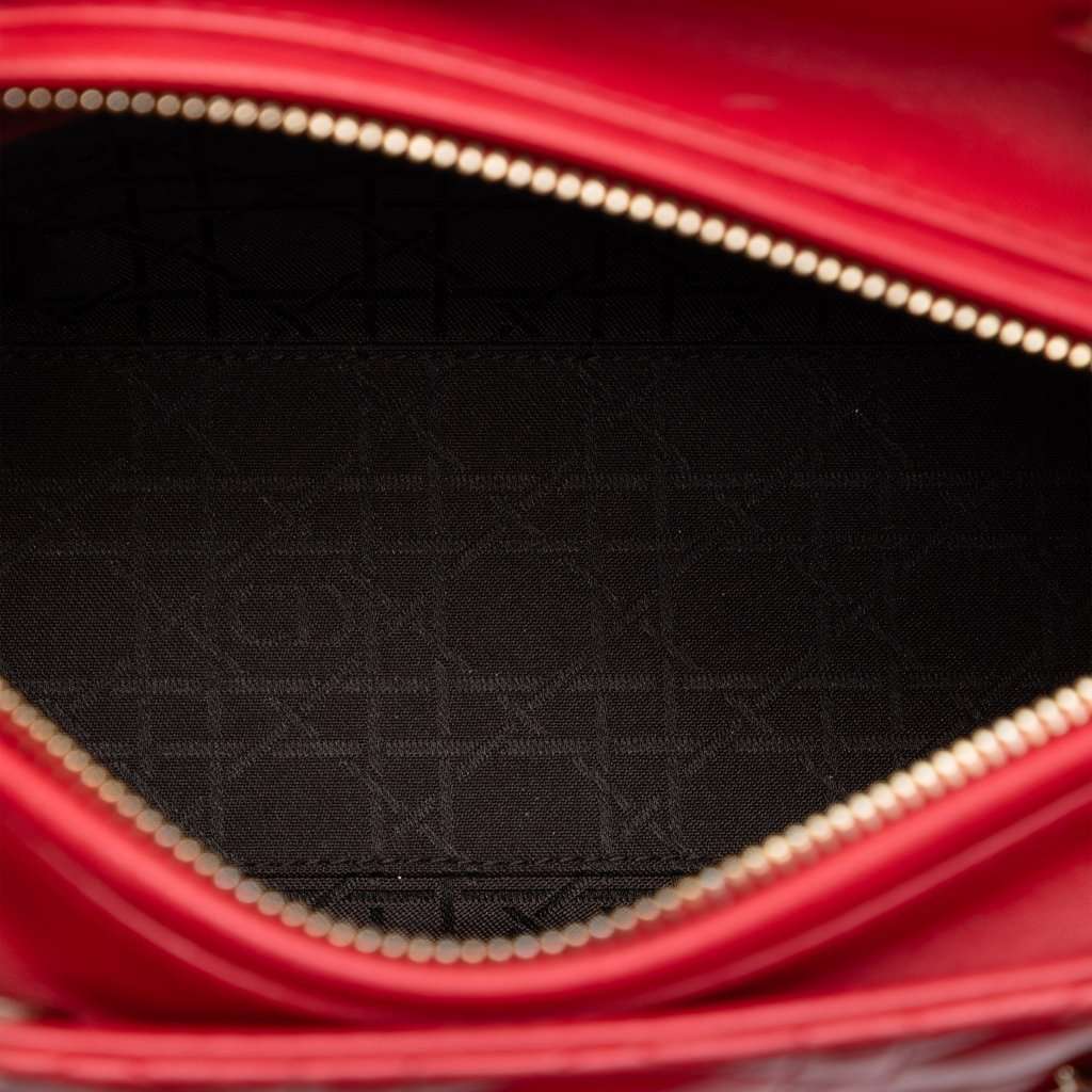 Dior Medium Lambskin Cannage Lady Dior Red Leather Very good condition - Model View