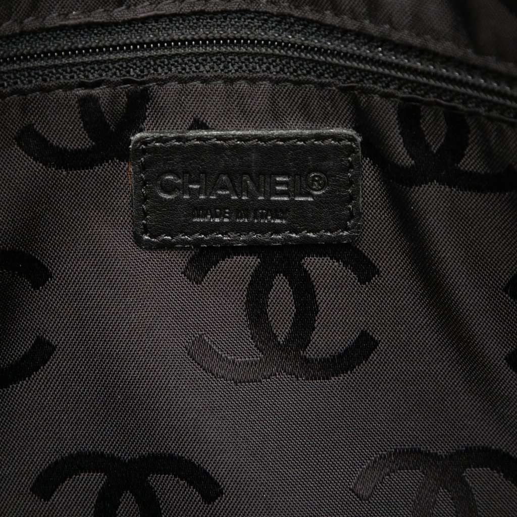 Chanel CC Lambskin Wild Stitch Handbag Black Leather Very good - Box View