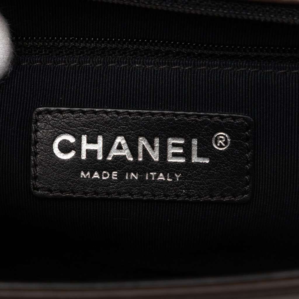 Chanel Old Medium Bicolor Glazed Calfskin Boy Flap Brown Leather Very good - Box View