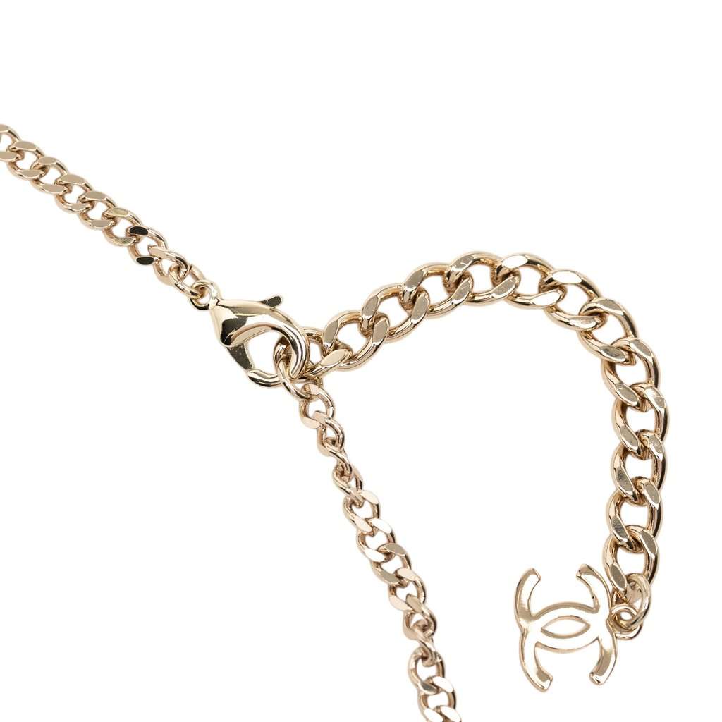 Chanel CC Gold Plated Denim Leather Woven Chain Round Pendant Necklace Gold Metal Very good condition - Model View