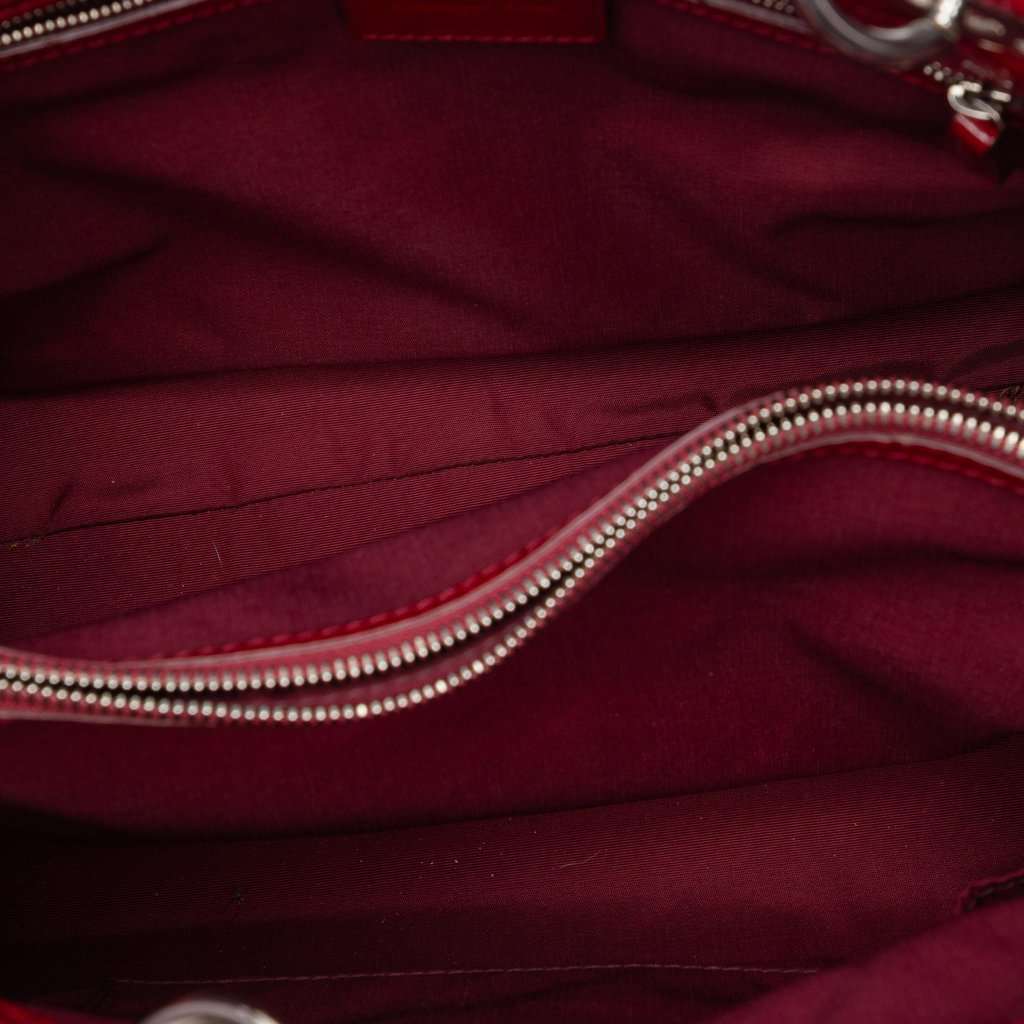 Dior Large Patent Cannage Soft Zipped Lady Dior Shopping Tote Red Leather Very good condition - Model View