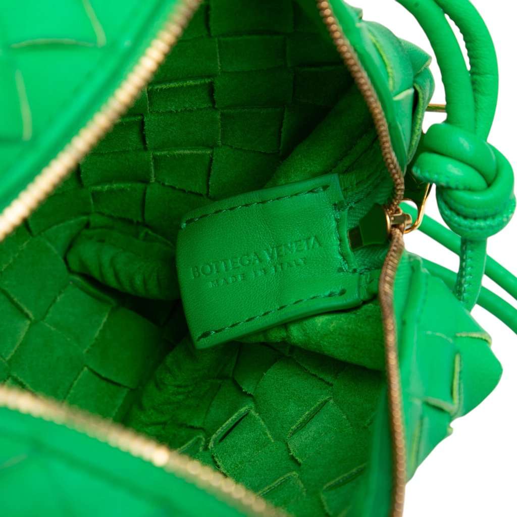 Bottega Veneta Mini Lambskin Intrecciato Loop Camera Bag Green Leather Very good condition - Box View