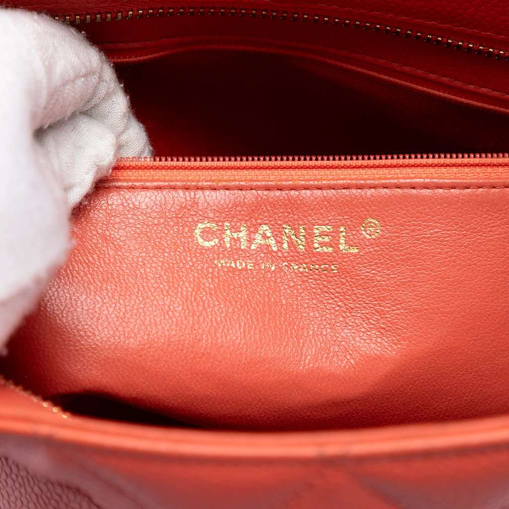 Chanel Caviar Medallion Tote Orange Leather Very good condition - Box View