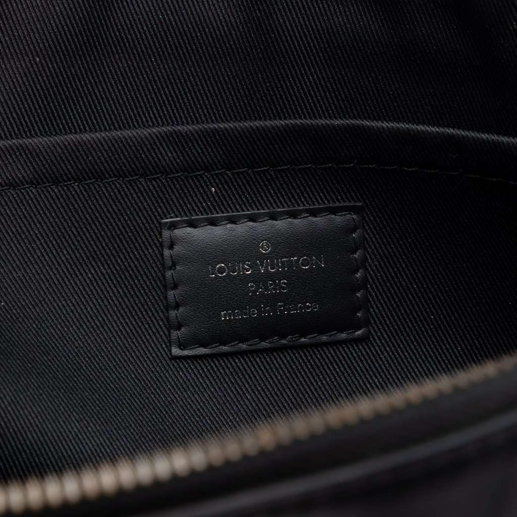 Louis Vuitton Monogram Eclipse Discovery Pochette GM Black Very good condition - Box View