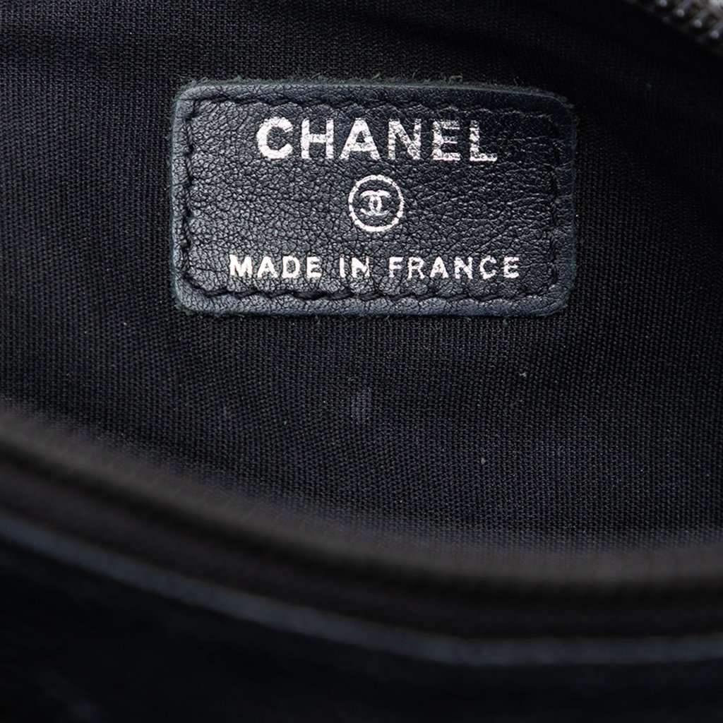 Chanel CC Caviar Cosmetic Pouch Black Leather Very good condition - Box View