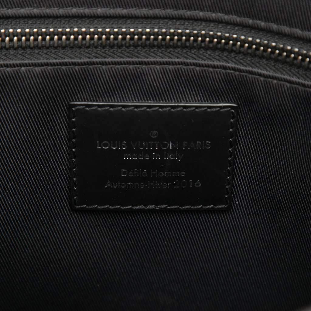 Louis Vuitton Monogram Eclipse Voyager PM Black Very good condition - Box View