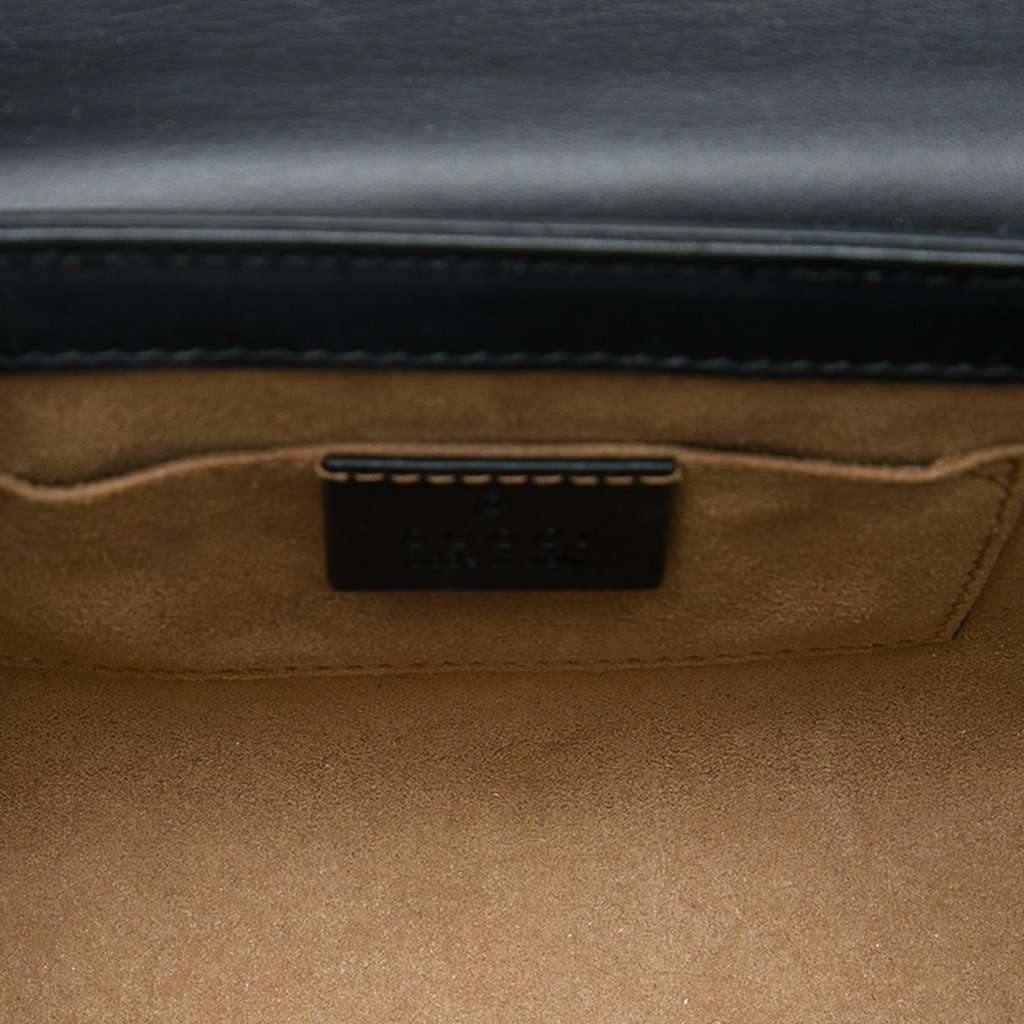 Gucci Small GG Supreme Padlock Crossbody Beige Very good - Model View