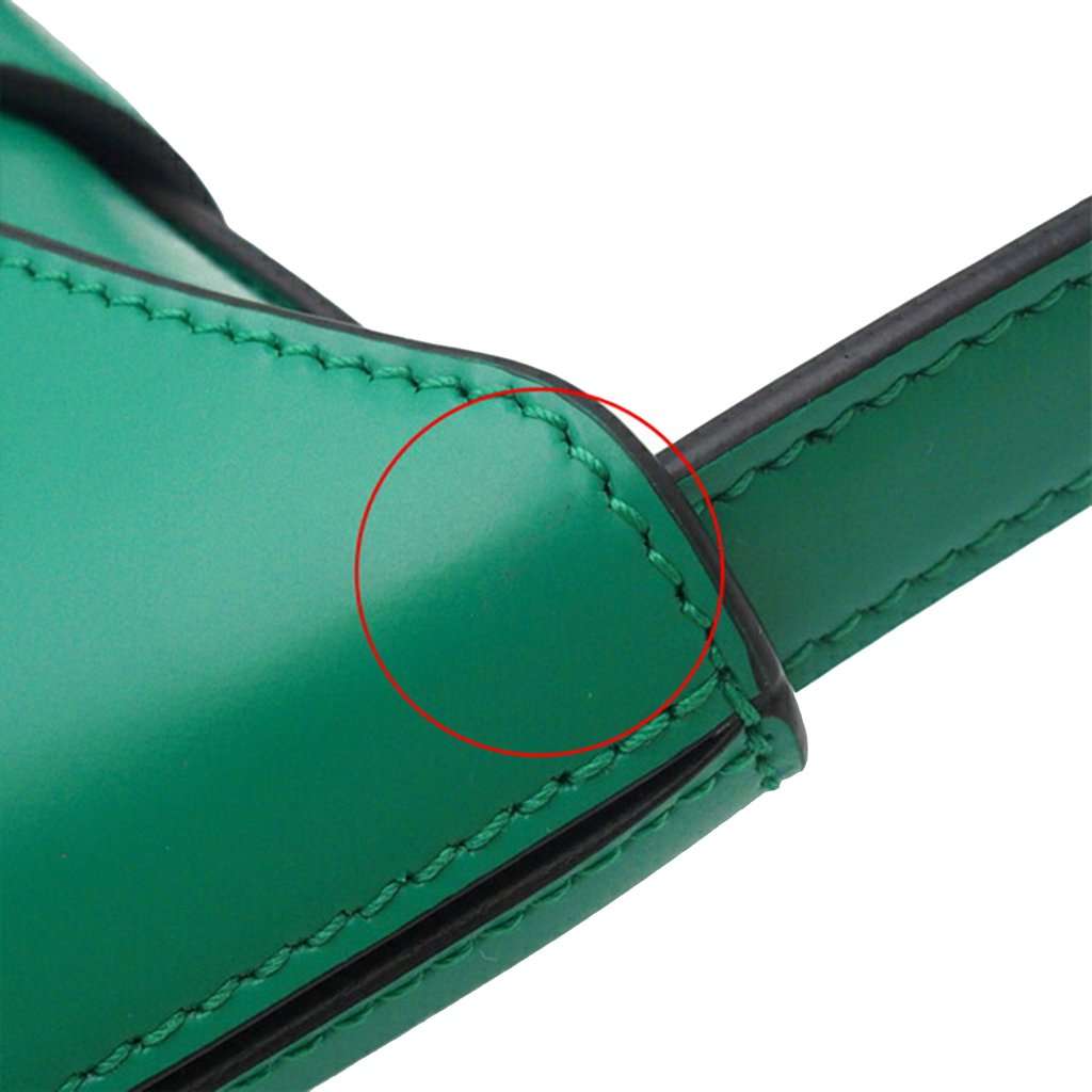 Salvatore Ferragamo Small Leather Trifolio Shoulder Bag Green Leather Very good condition - Box View