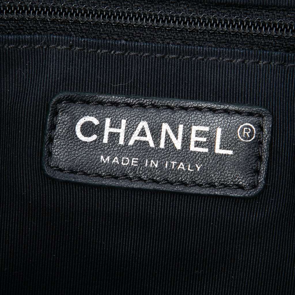Chanel Limited Edition Tweed Girl Jacket Clutch on Chain Black Very good - Box View