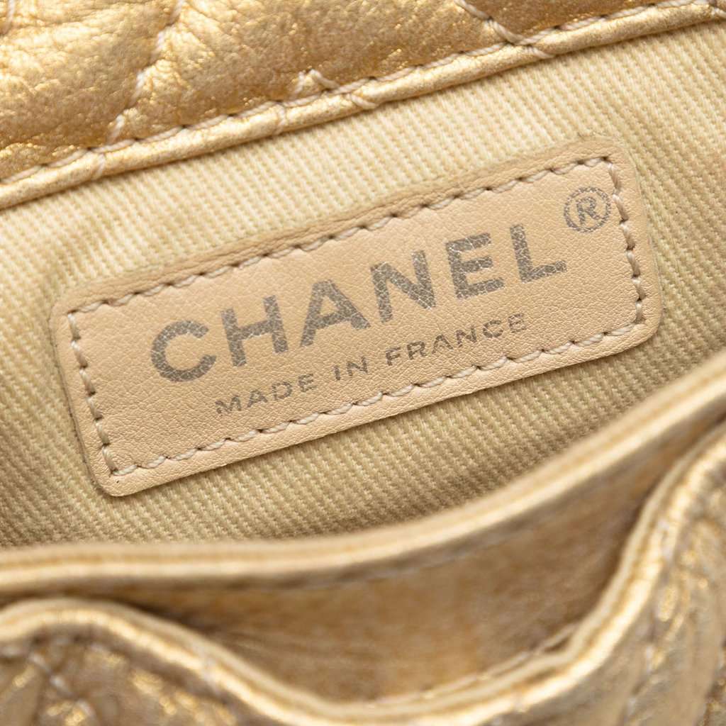Chanel CC Chevron Metallic Aged Calfskin Bubble Flap Gold Leather Very good condition - Box View