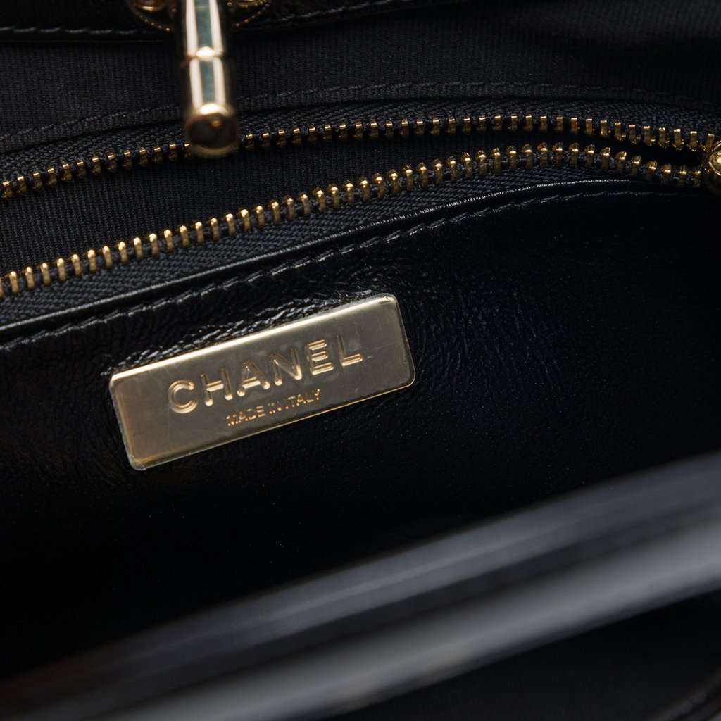 Chanel Mini Bicolor Quilted Lambskin 31 Shopping Bag Brown Leather Very good - Box View