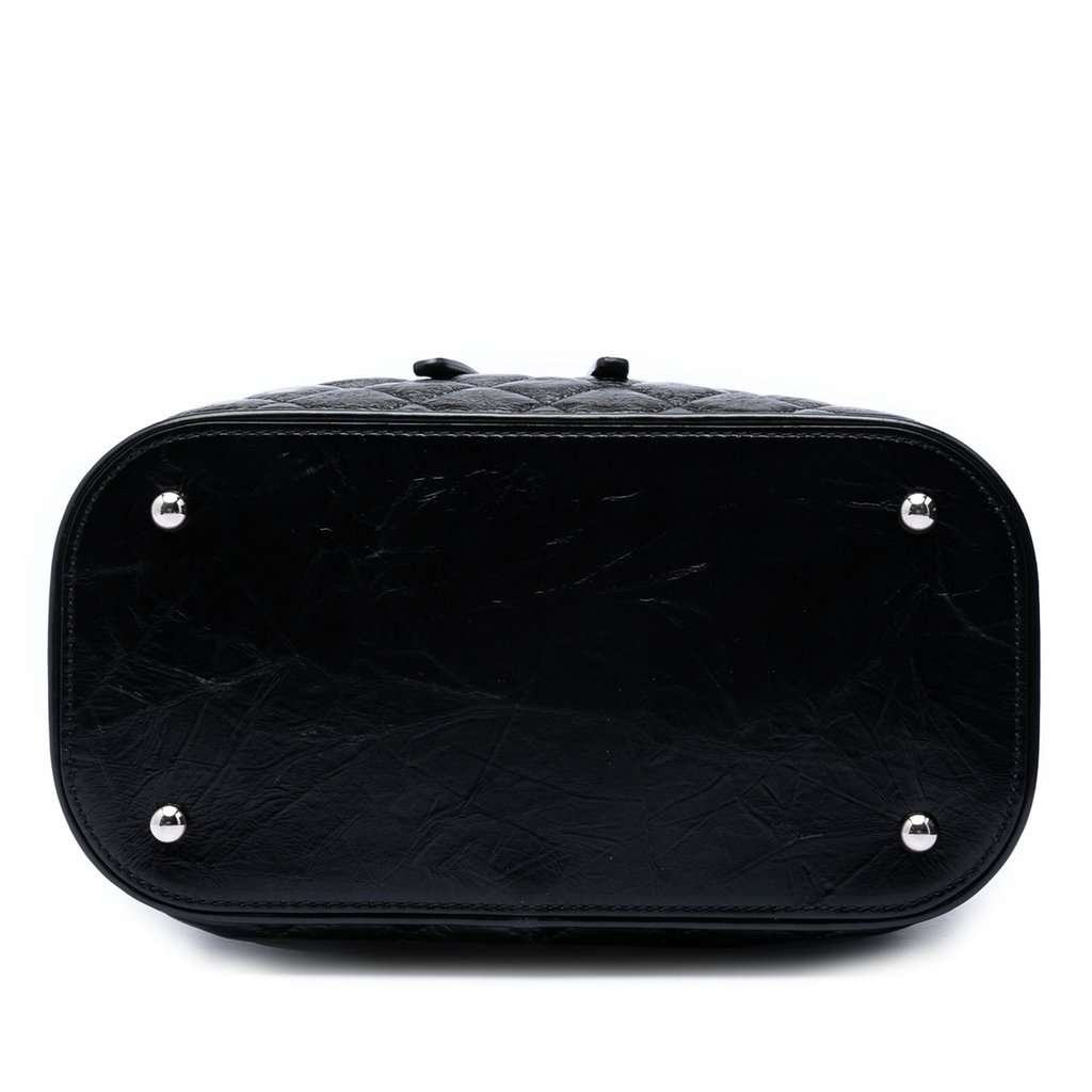 Chanel Quilted Lambskin and PVC Aquarium Shoulder Bag Black Leather Very good condition - Inside View