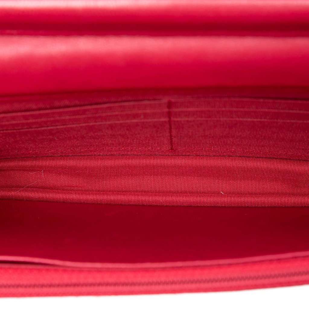 Chanel CC Lambskin Wild Stitch Wallet on Chain Red Leather Very good condition - Model View