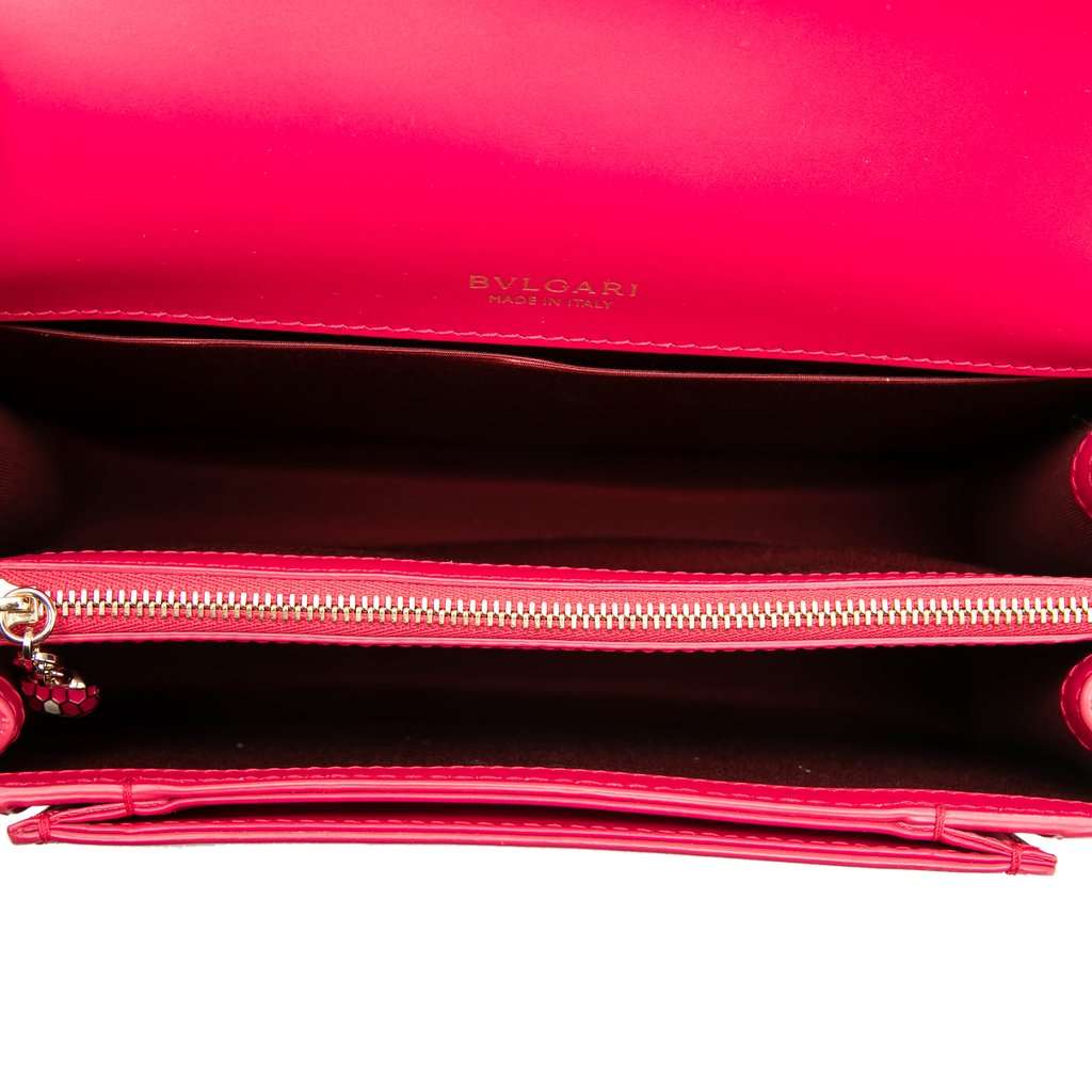 Bvlgari Calfskin Serpenti Forever Shoulder Bag Pink Leather Very good condition - Model View