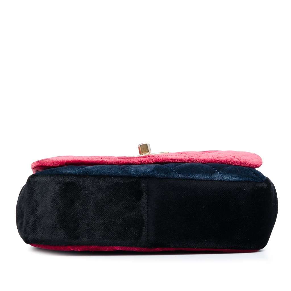 Chanel Paris Cosmopolite Small Tricolor Quilted Velvet Private Affair Camellia Flap Red Very good - Inside View