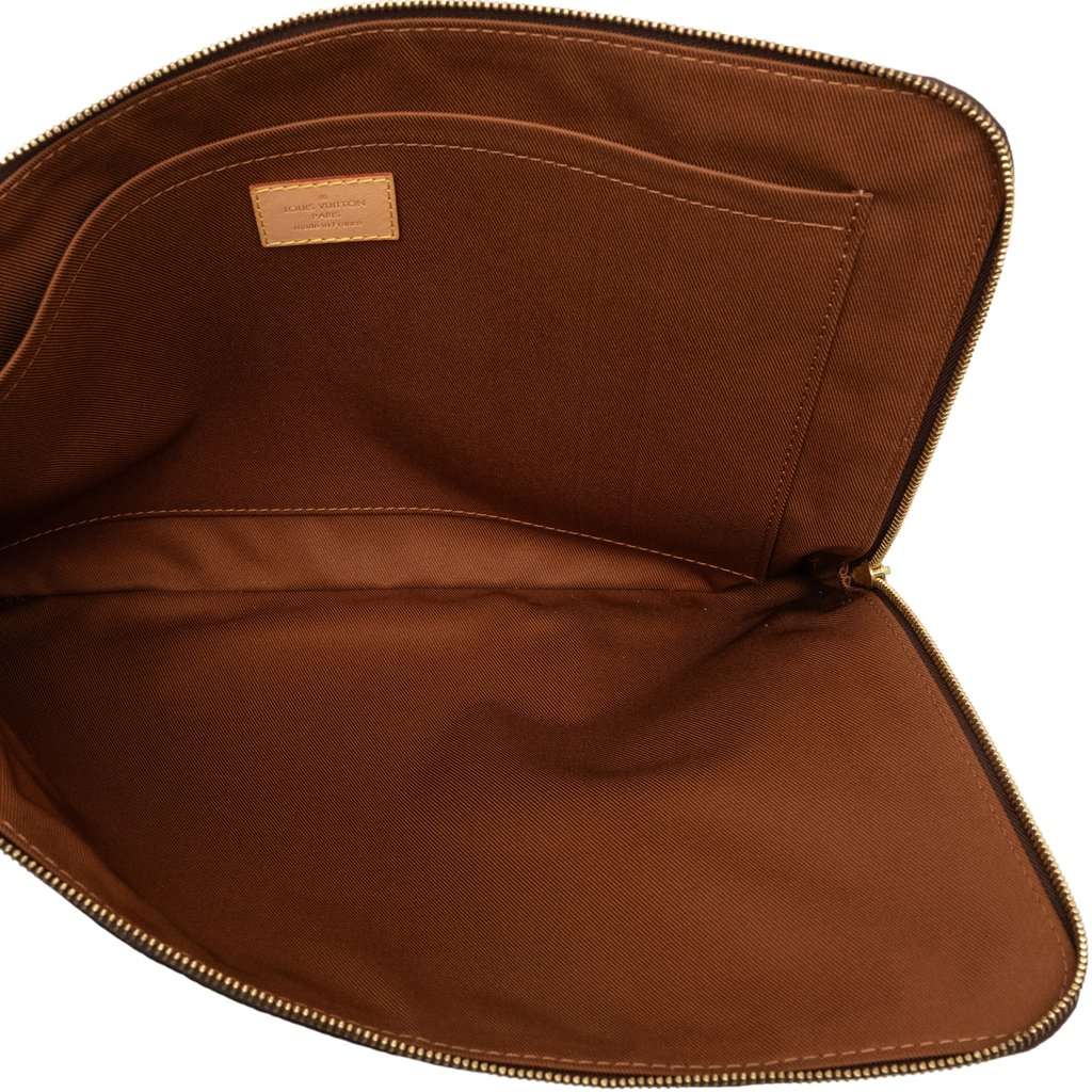Louis Vuitton Monogram Etui Voyage MM Brown Very good - Model View
