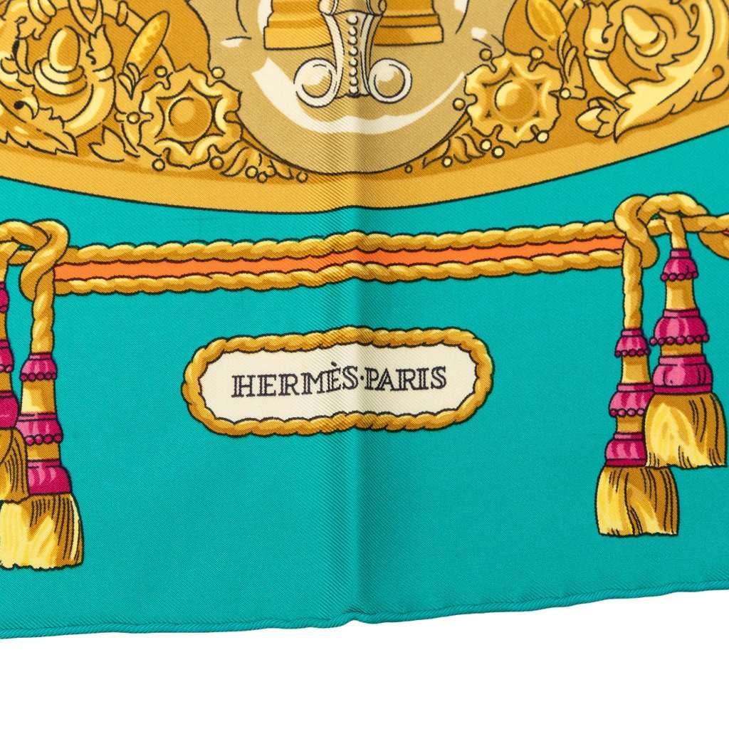 Hermès Hommage a Charles Garnier Silk Scarf 90 Blue Very good condition - Inside View