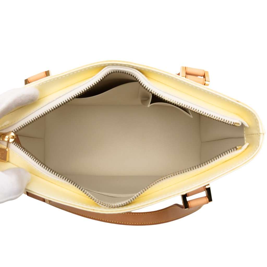 Louis Vuitton Monogram Vernis Houston White Leather Very good condition - Model View
