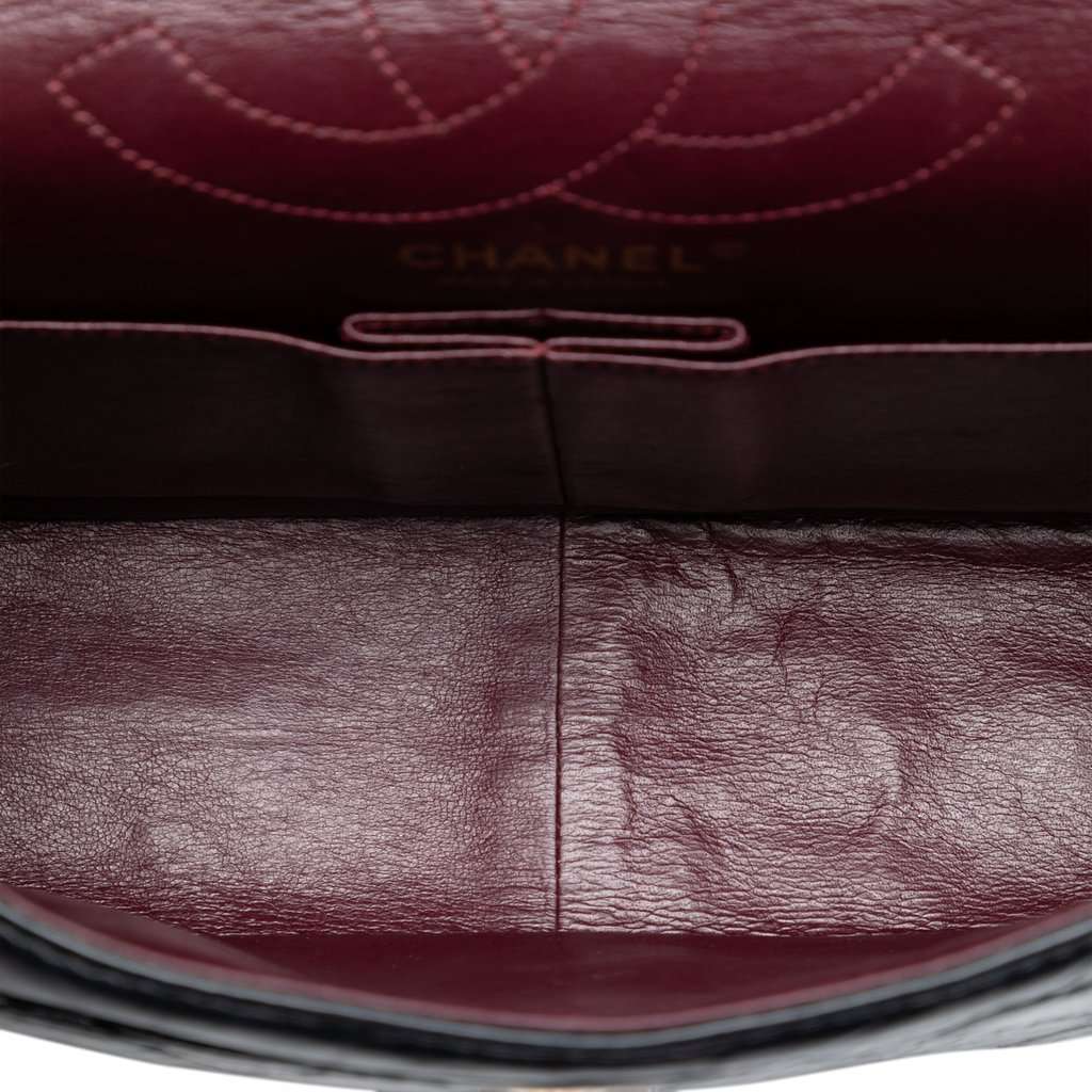 Chanel Quilted Aged Calfskin Reissue 2.55 Double Flap 226 Black Leather Very good condition - Model View
