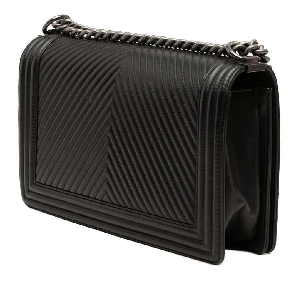 Chanel Medium Chevron Lambskin Boy Flap Black Leather Very good - Back View