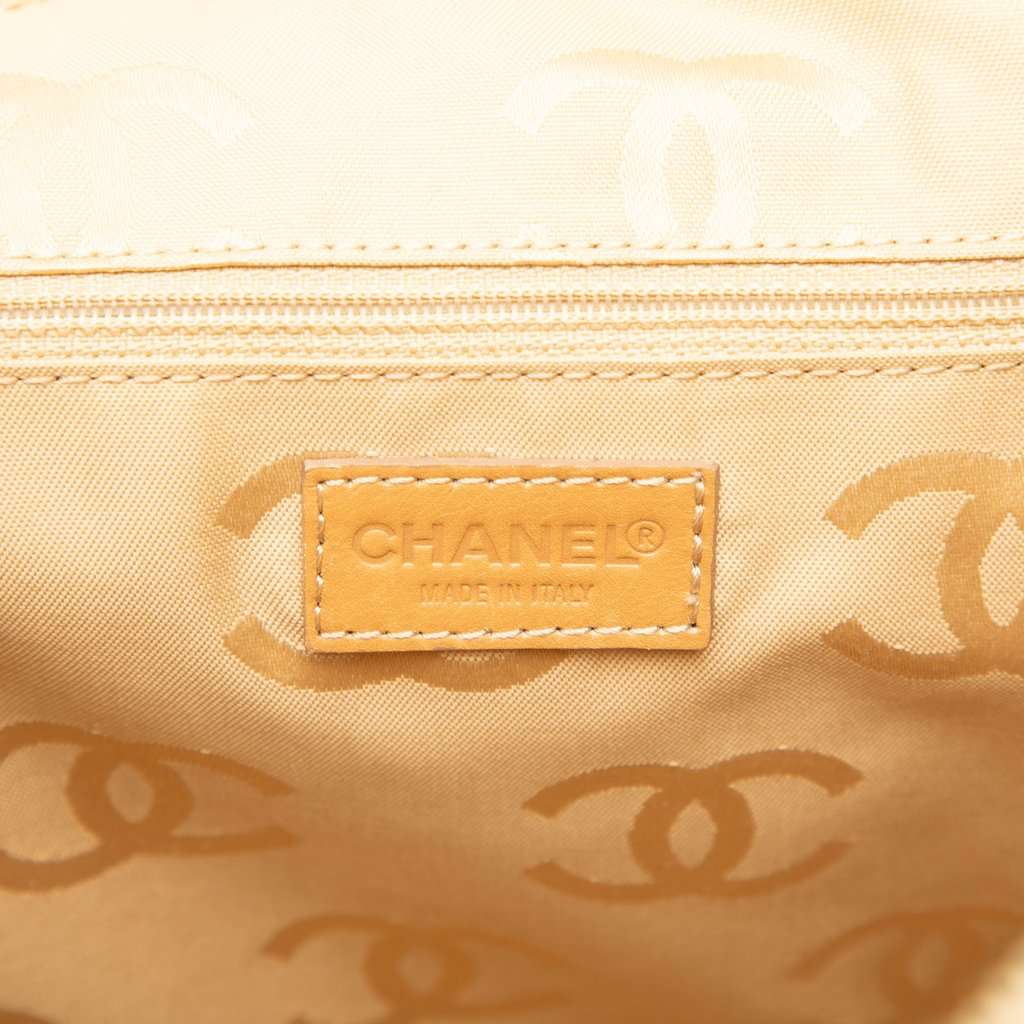 Chanel CC Lambskin Wild Stitch Handbag Beige Leather Very good - Box View