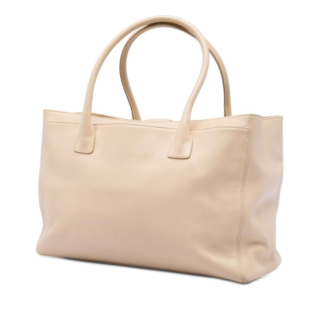 Chanel Medium Calfskin Executive Cerf Shopper Tote Brown Leather Very good condition - Back View