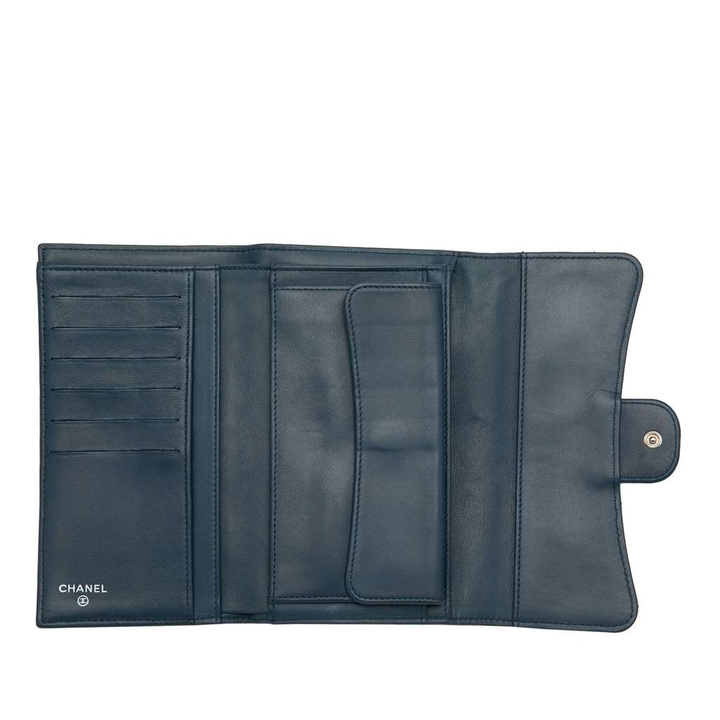 Chanel CC Quilted Lambskin Classic Flap Wallet Blue Leather Very good - Box View