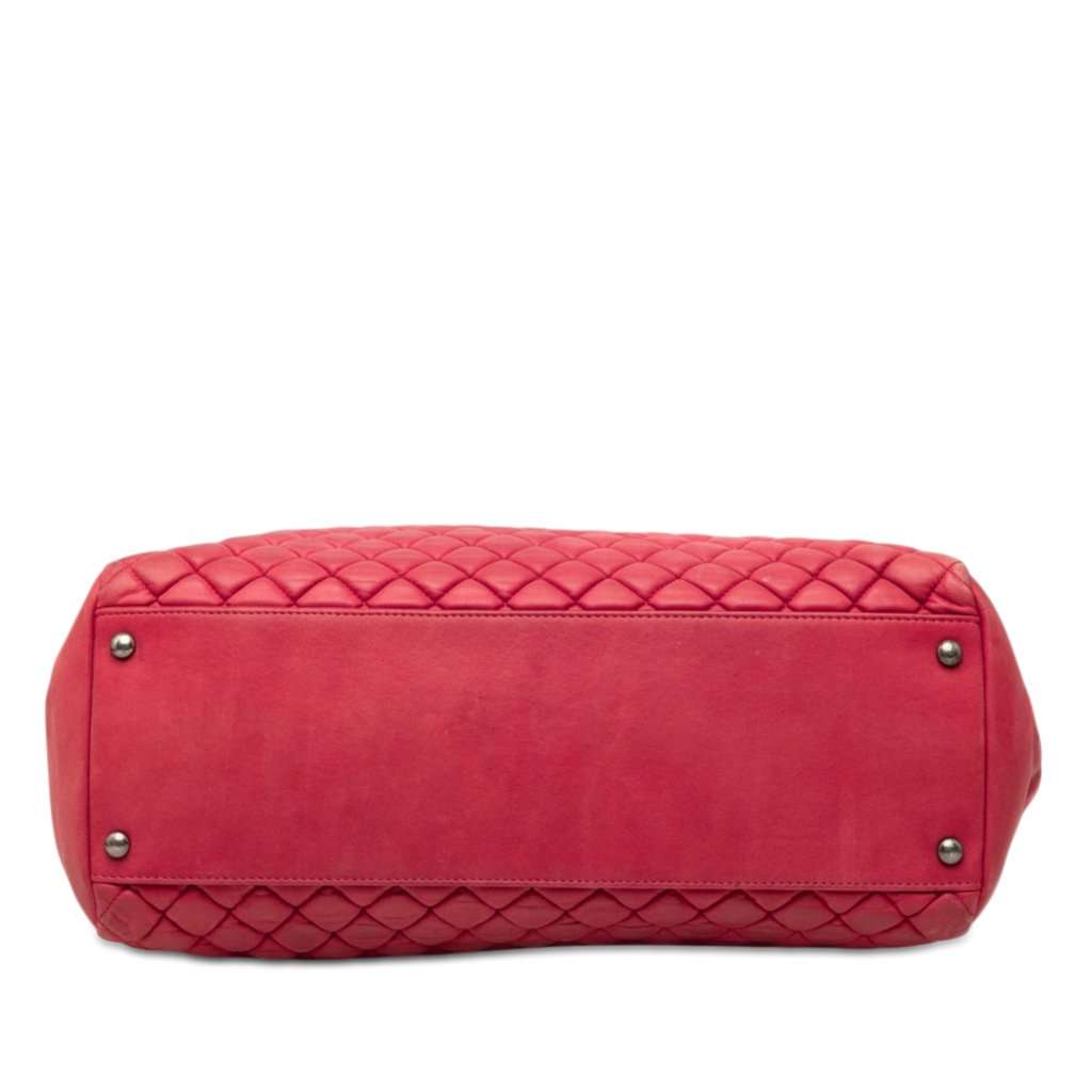 Chanel Large Quilted Iridescent Calfskin New Bubble Tote Red Leather Very good condition - Inside View