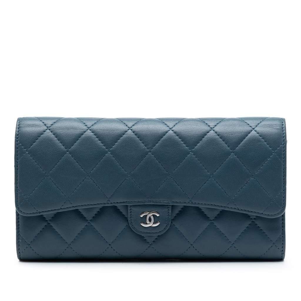 Chanel CC Lambskin Classic Long Flap Wallet Blue Leather Very good condition - Front View