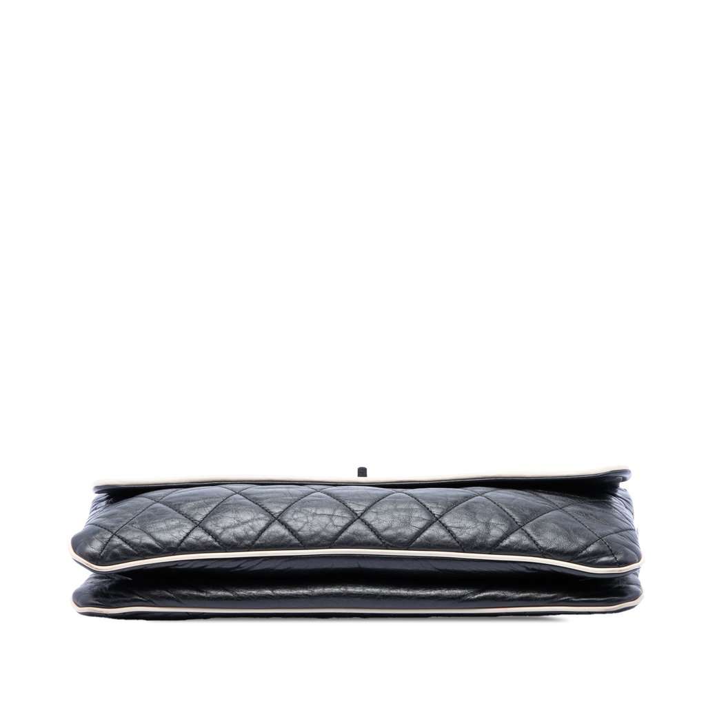 Chanel Quilted Lambskin East West Mademoiselle Flap Black Leather Very good condition - Inside View