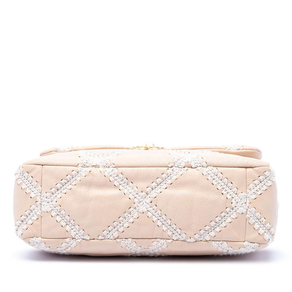 Chanel Large Crochet Calfskin 19 Flap Beige Leather Very good condition - Inside View