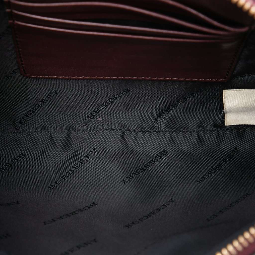 Burberry House Check Canvas Derby Peyton Crossbody Brown Very good - Model View