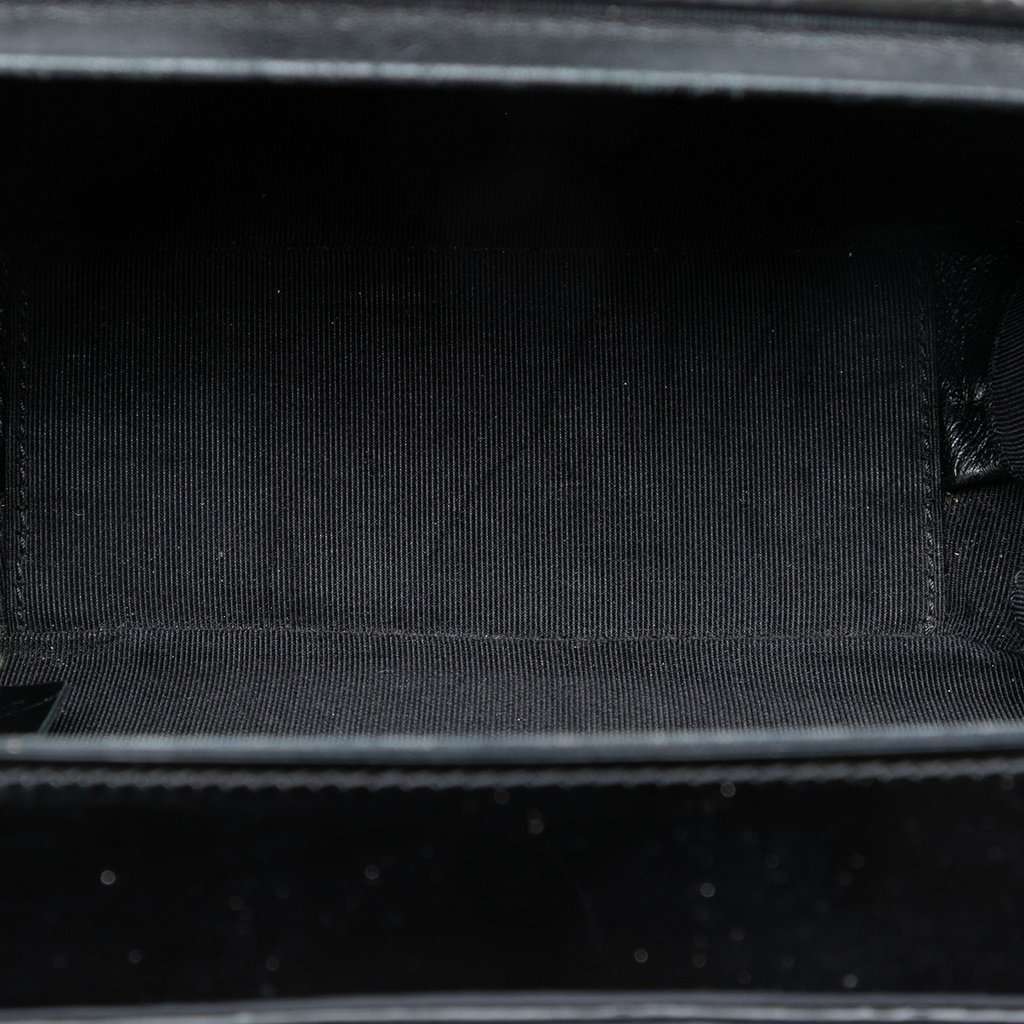 Chanel Glitter Patent Evening On The Moon Camera Case Silver Leather Very good condition - Model View