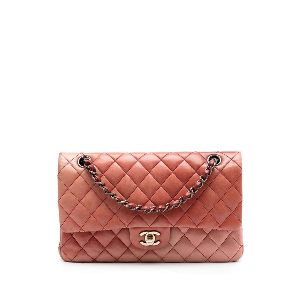 Chanel Medium Classic Lambskin Ombre Double Flap Orange Leather Very good condition - Front View