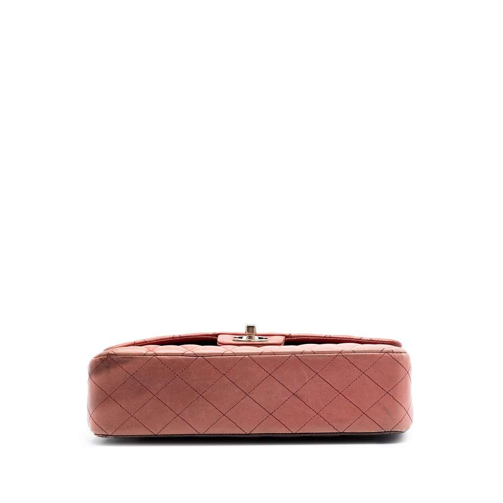 Chanel Medium Classic Lambskin Ombre Double Flap Orange Leather Very good condition - Inside View