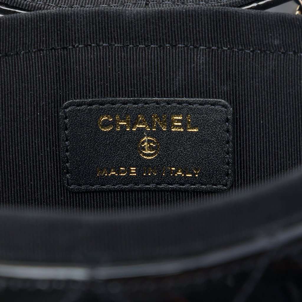 Chanel CC Quilted Patent Round Vanity Clutch With Chain Black Leather Very good - Box View