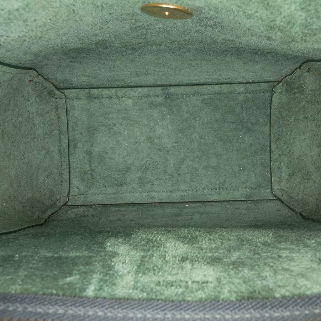 Celine Nano Grained Calfskin Belt Bag Green Leather Very good condition - Model View
