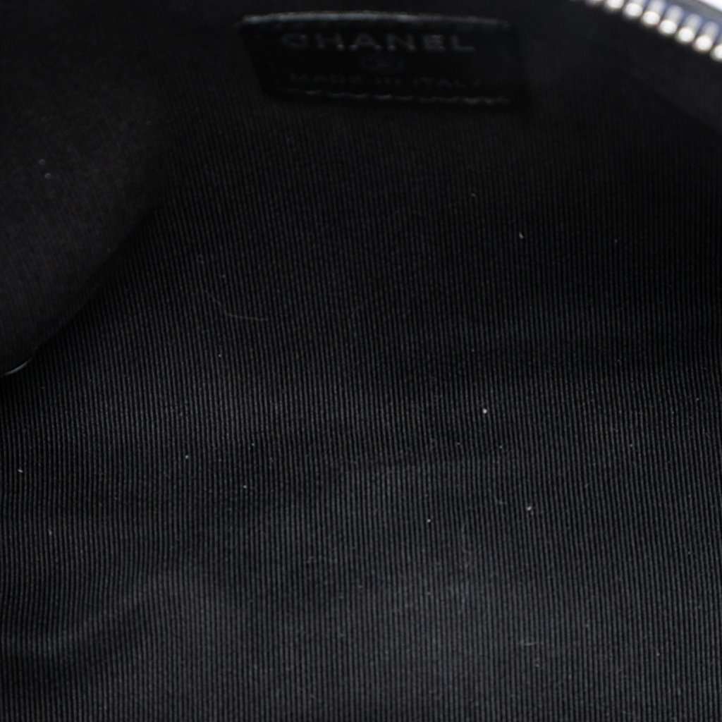 Chanel CC Diamond Embossed Calfskin Cosmetic Pouch Black Leather Very good condition - Model View