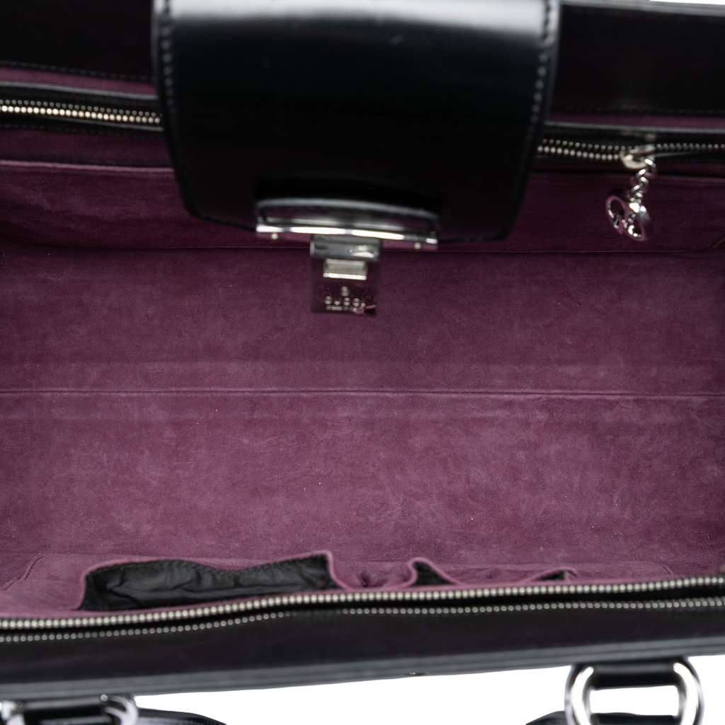 Gucci Large Smooth Calfskin Lady Lock Handbag Black Leather Very good - Model View