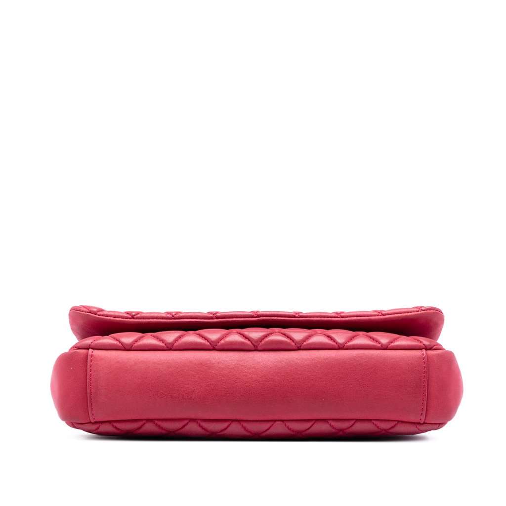 Chanel Small Quilted Iridescent Calfskin New Bubble Flap Red Leather Very good condition - Inside View
