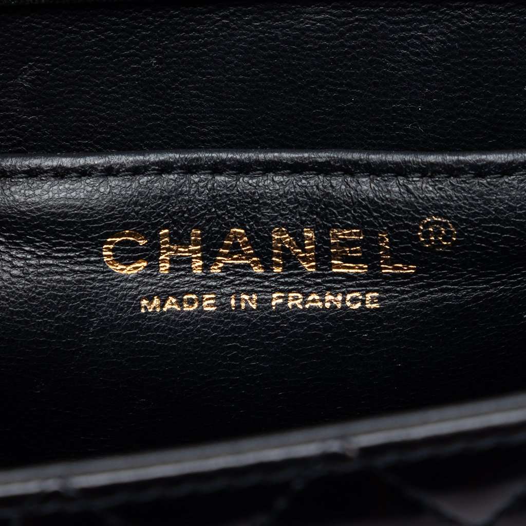 Chanel CC Quilted Patent Square Flap Black Leather Very good condition - Box View