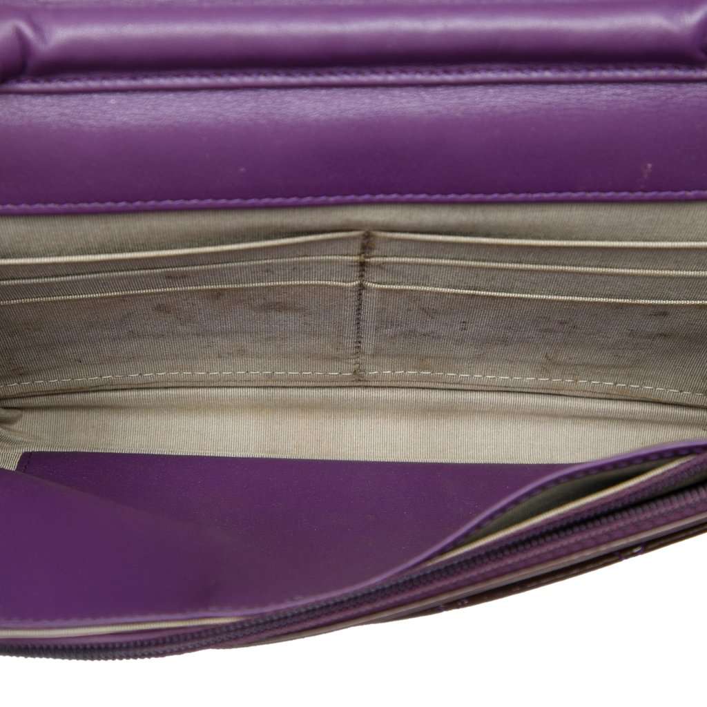 Chanel CC Quilted Patent Brilliant Wallet On Chain Red Leather Very good condition - Model View